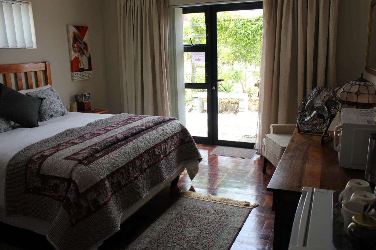 Traveller'S Rest, Reebok Bed and Breakfast Mossel Bay Esterno foto